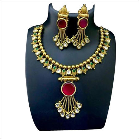 Kundan Necklace Gender: Women