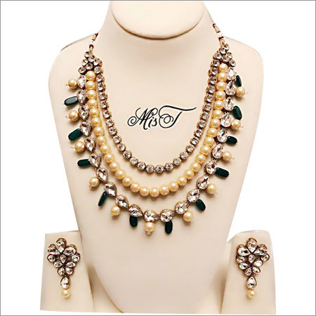 Kundan Pearl and Onyx Bead Necklace - Customizable Color and Design | Elegant Jewelry Set for Women, Perfect for Weddings and Engagements