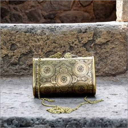 Metal Clutch Gender: Women
