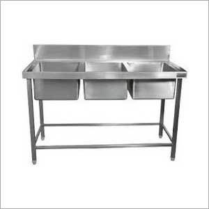 Semi Automatic Three Sink Unit
