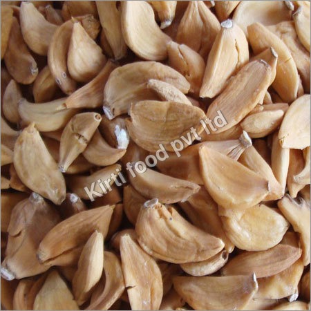 Dehydrated Garlic Flakes - Cloves By KIRTI FOODS PVT. LTD.
