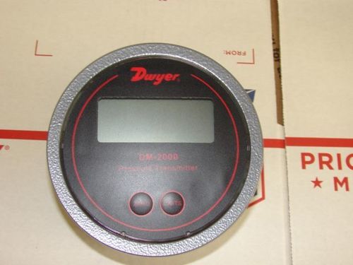 Dwyer DM-2003-LCD Differential Pressure Transmitter