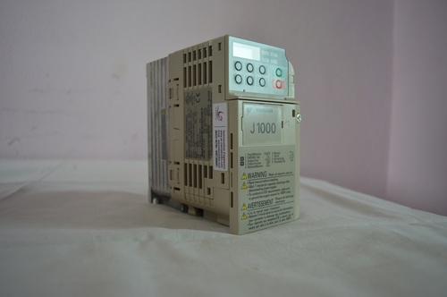 YASKAWA SERVO DRIVE J1000 - 0.75KW