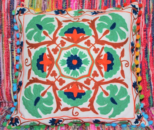 Cotton Handloom Cushion Cover Dimensions: 16 X 16 Inch (In)