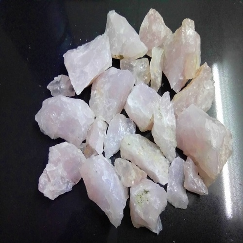 Rose Quartz Crystal Rough Aggregate Stone Size: Customized