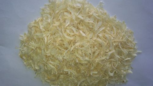 DEHYDRATED WHITE ONION FLAKES