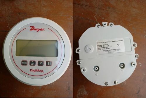 DWYER DM-1104 DIGIMAG DIFFERENTIAL PRESSURE GAUGE