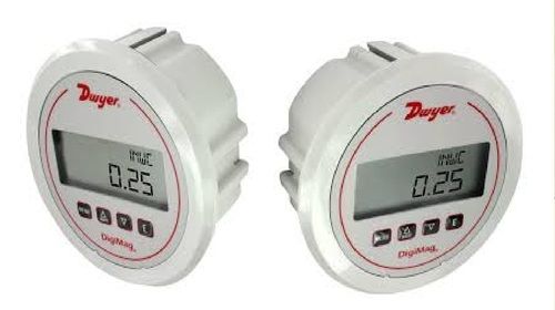 Dwyer USA DM-1112 Digi Mag Digital Pressure Gauge