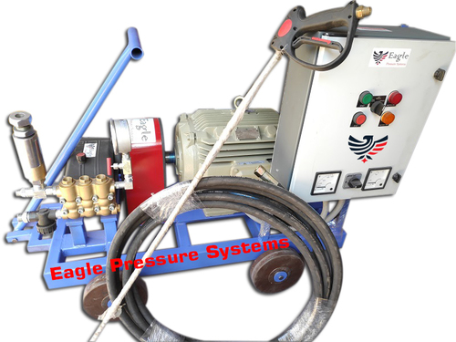 High Pressure Water Sand Blasting Pump Flow Rate: Max. 120 Lpm