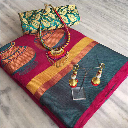 Cotton Saree With Jewellery