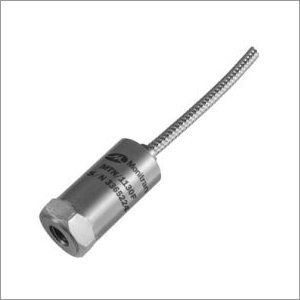 1130 Small Footprint Accelerometers