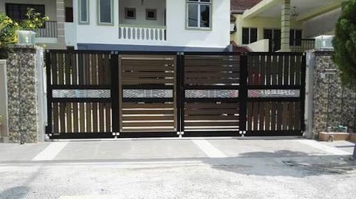 Folding gates