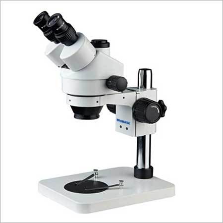 Continuous Zooming Stereo Microscope