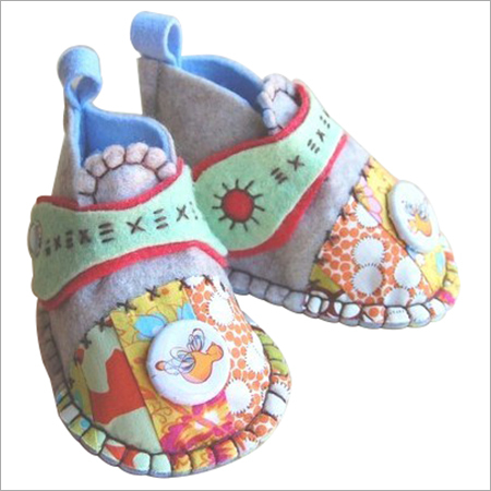 Woolen Baby Booties