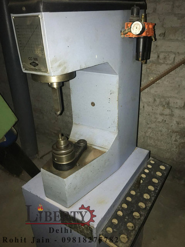 Pneumatic Riveting Machine