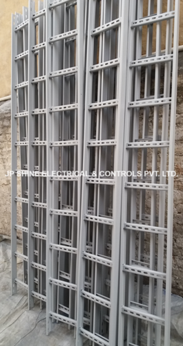 Powder Coated Ladder Cable Tray Length: 3-6 Meter (M)