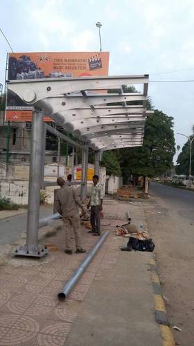 Bus Cube Shelter - Stainless Steel Roof, Polished Silver Finish | Modern Design, Durable Structure, Weather-Resistant Design