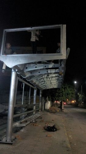Iron Bus Shelter - Polished Steel Roof, Silver Finish | Durable Iron Design for Enhanced Weather Resistance and Comfort