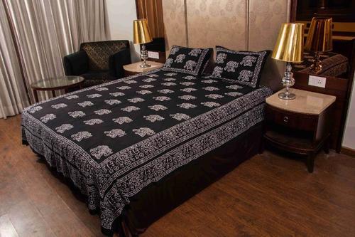 Hand Block Printed Bed Sheet - 100% Cotton King Size 2286x2743.2mm, Green Stripe Design | 250kg/m3 Density, Washable, 180 Thread Count, High Bulk Yarn