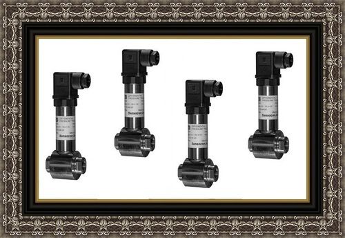 Sensocon USA Wet/Wet Differential Pressure Transmitter Series 251-02