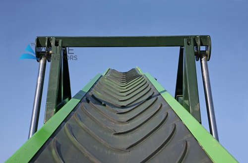 Green Inclined Chevron Belt Conveyor