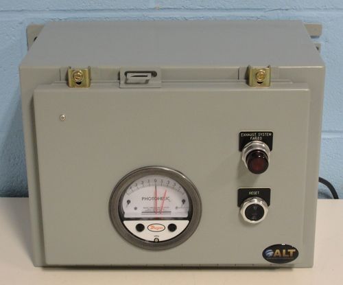 Series A3000 Photohelic Pressure Switch-Gage