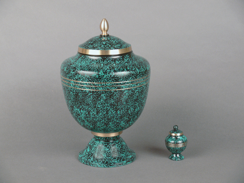 Metal Brass Funeral Classic Urn - Aluminum Material | Elegant Design, Timeless Tribute
