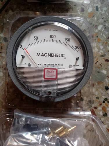 Dwyer USA Magnehelic Gauges 0 To 150 MM WC