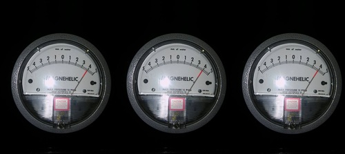 Dwyer USA Magnehelic Gauges 5-0-5 MM WC