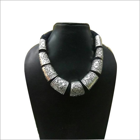 Silver Neck Jewellery