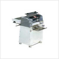 Dough Moulder Machine - Stainless Steel, 1420 X 660 X 1200 Mm | Fully Automatic, Electric, 500 Litre Capacity, Silver Color, 230v Voltage