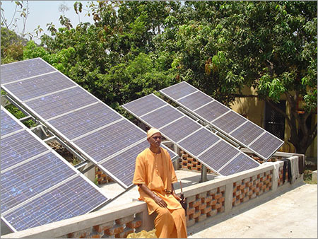 Solar Pump - Stainless Steel, 1-5 HP, 10-50m Head, 10-50 lpm Flow | Solar Powered, Eco-Friendly, Low Maintenance