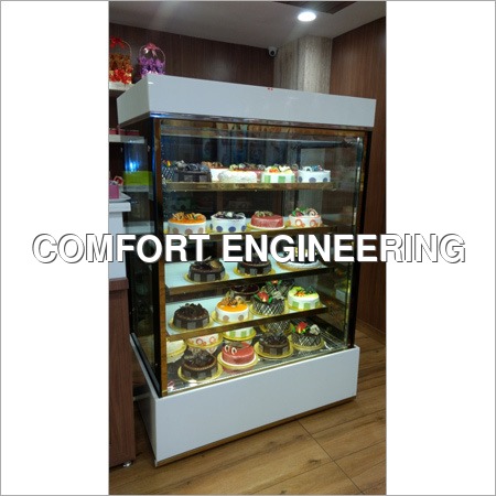 Cool Cake Vertical Display Counter