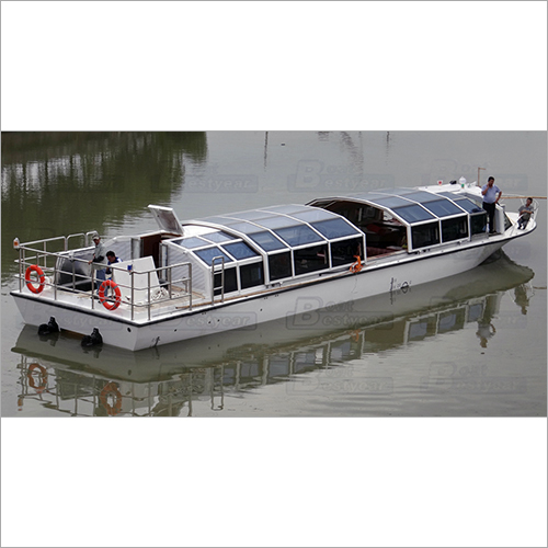 1980 Sightseeing Boat