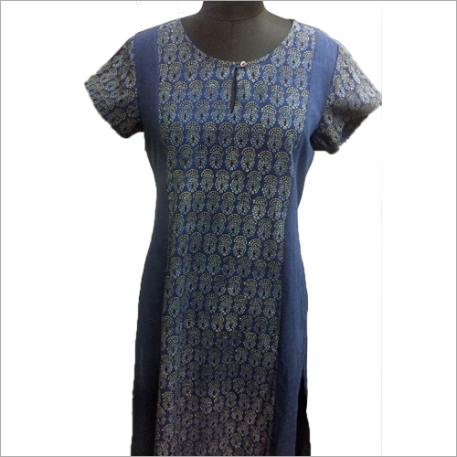 Ladies Half Sleeves Printed Kurti