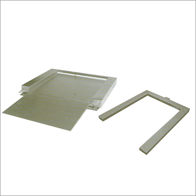 Platform Weighing Capacity Range: 0-1500 Kilograms (Kg)