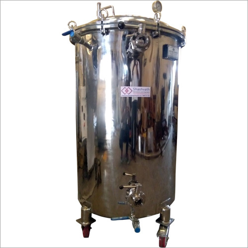 SS Gelatin Storage Tank
