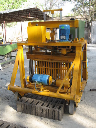 Concrete Solid Block Making Machine
