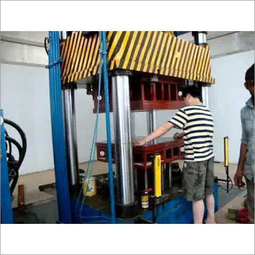 Four Column Hydraulic Deep Drawing Press
