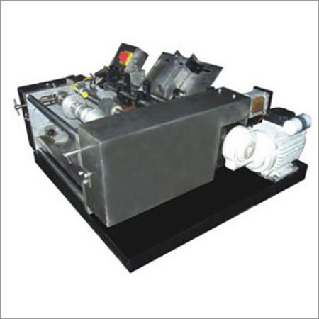 Semi-automatic Labeling Machine
