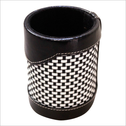 Leatherette Round Pen Holder