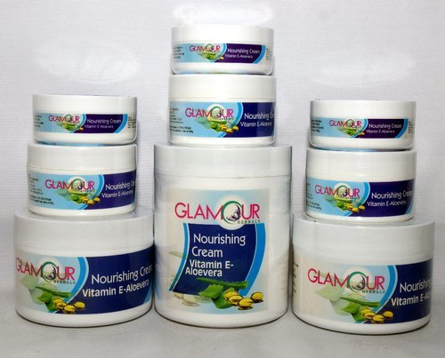 Glamour Vitamin E- Aloevera Nourishing Cream