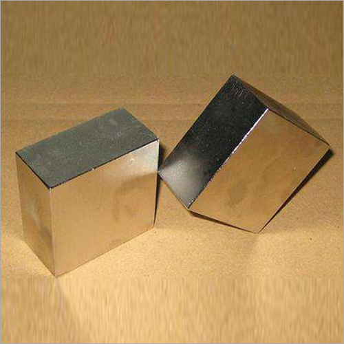 Medical Instruments Magnet - Samarium Cobalt, Customized Size 10-1000 Grams | High Magnetic Field Strength, Optimal Performance for MRI and Medical Devices
