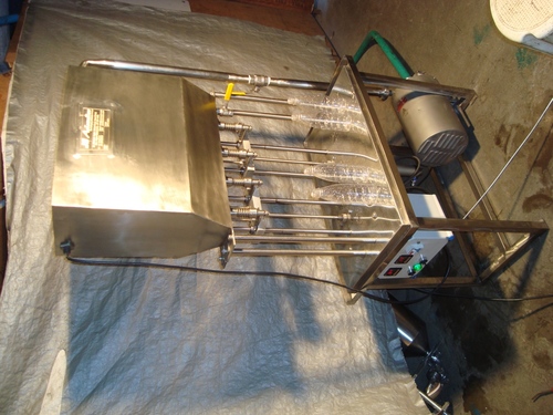 Semi Automatic Bottle Filling and Capping Machine