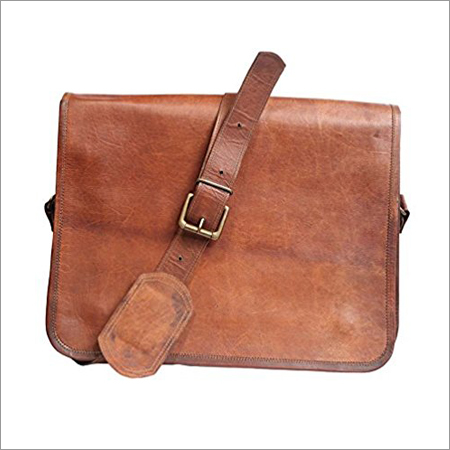 Leather Bags By THE HERITAGE CRAFT