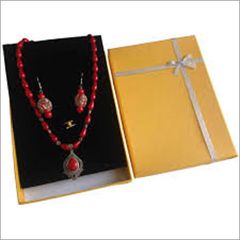 Chain Set Box