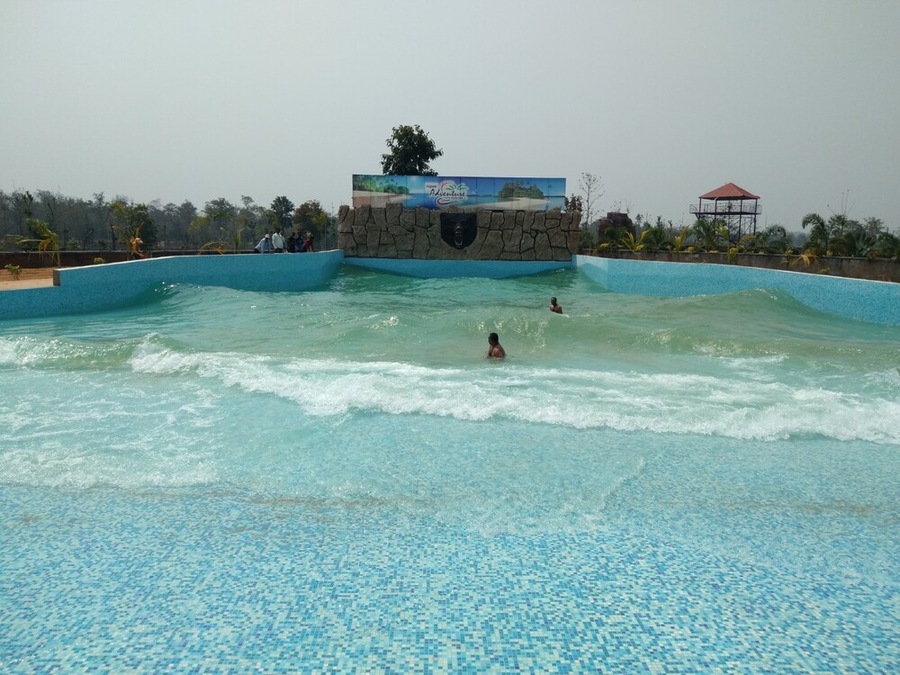 Wave Pool Installation - Color: Sky Blue