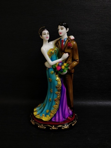 Decorative Couple Statue Decorative Couple Statue