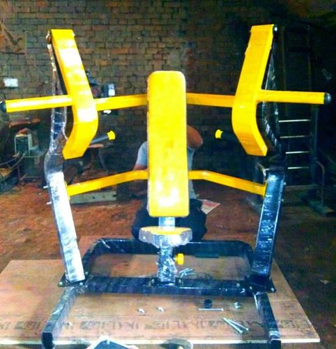 CHEST PRESS