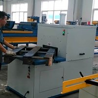 Semi-automatic Single Head Cutting Machine For Wooden Pallets Conner